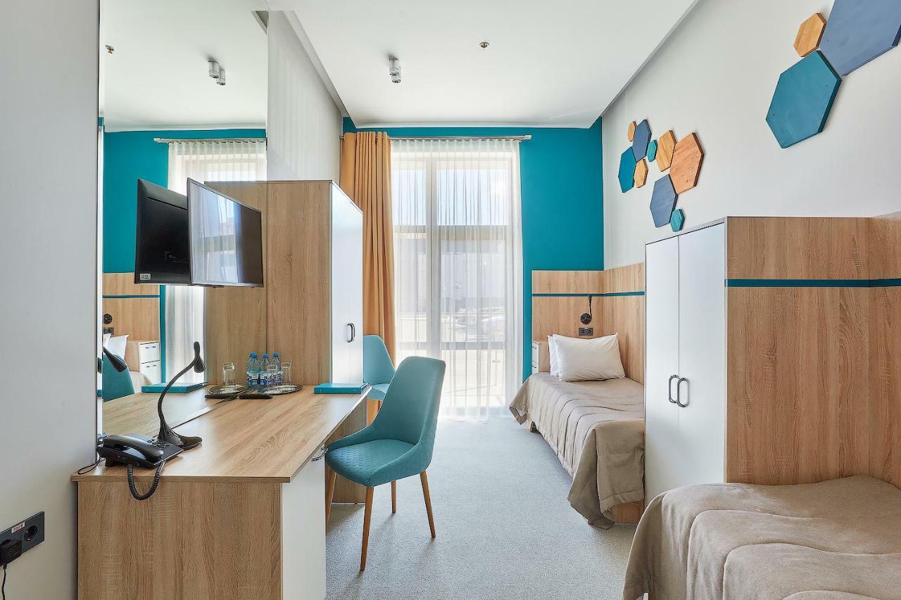 Aqua-Minsk Hotel Plus エクステリア 写真