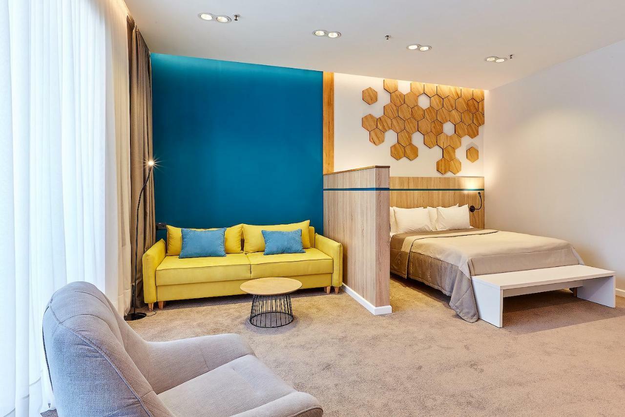 Aqua-Minsk Hotel Plus エクステリア 写真