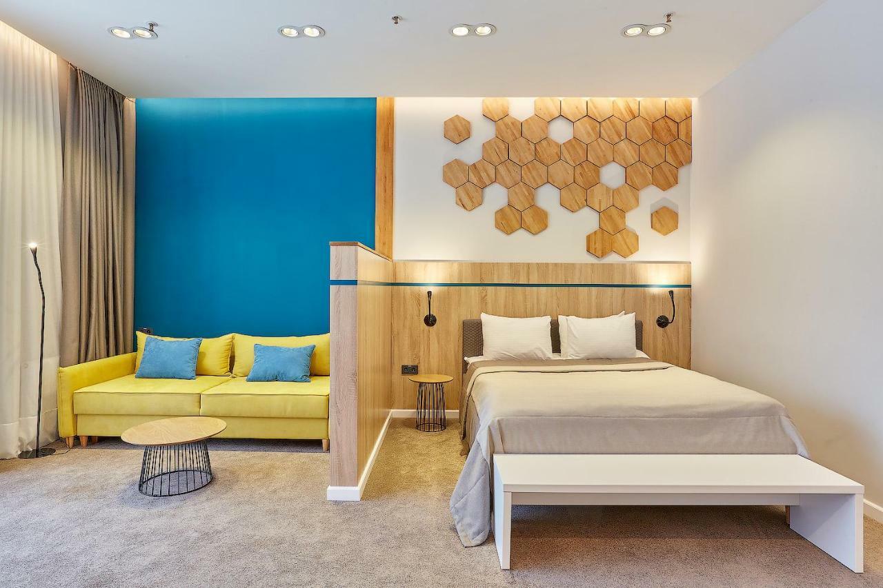 Aqua-Minsk Hotel Plus エクステリア 写真